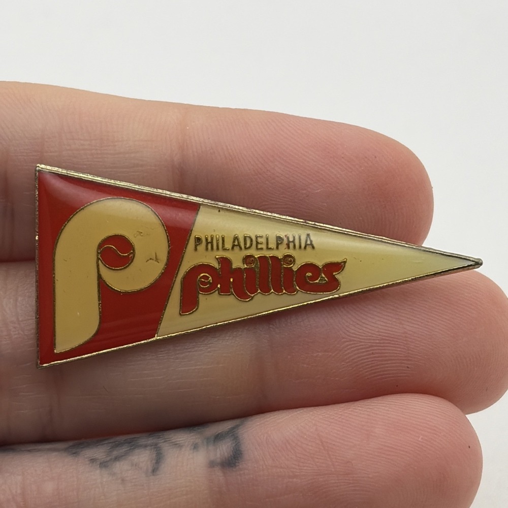 Vintage Philadelphia Phillies Pennant MLB Baseball Lapel Hat Pin